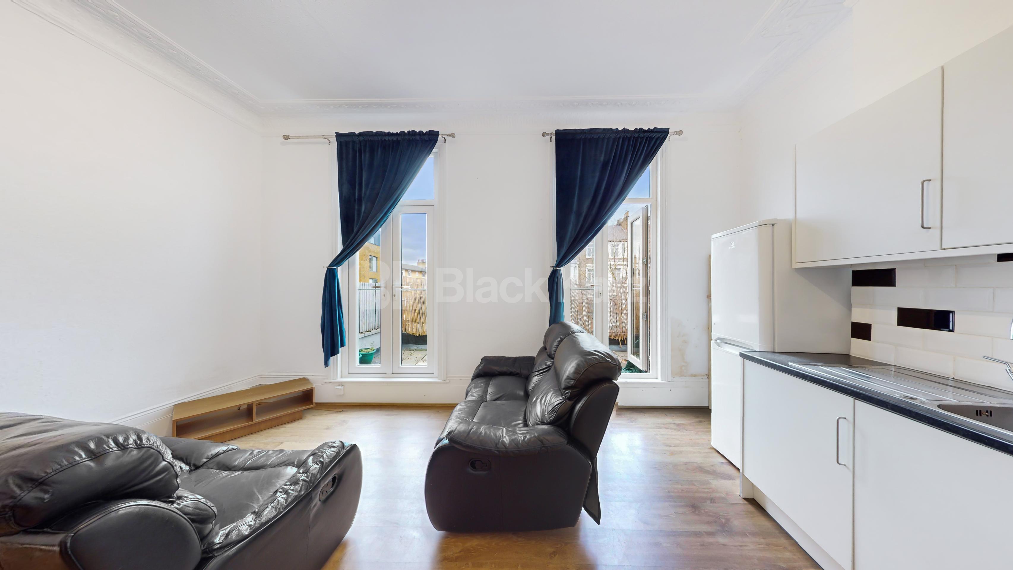 			4 Bedroom, 1 bath, 1 reception Flat			 Shepherds Bush Road, Hammersmith W6